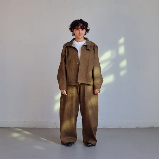 LA VESTE V—4