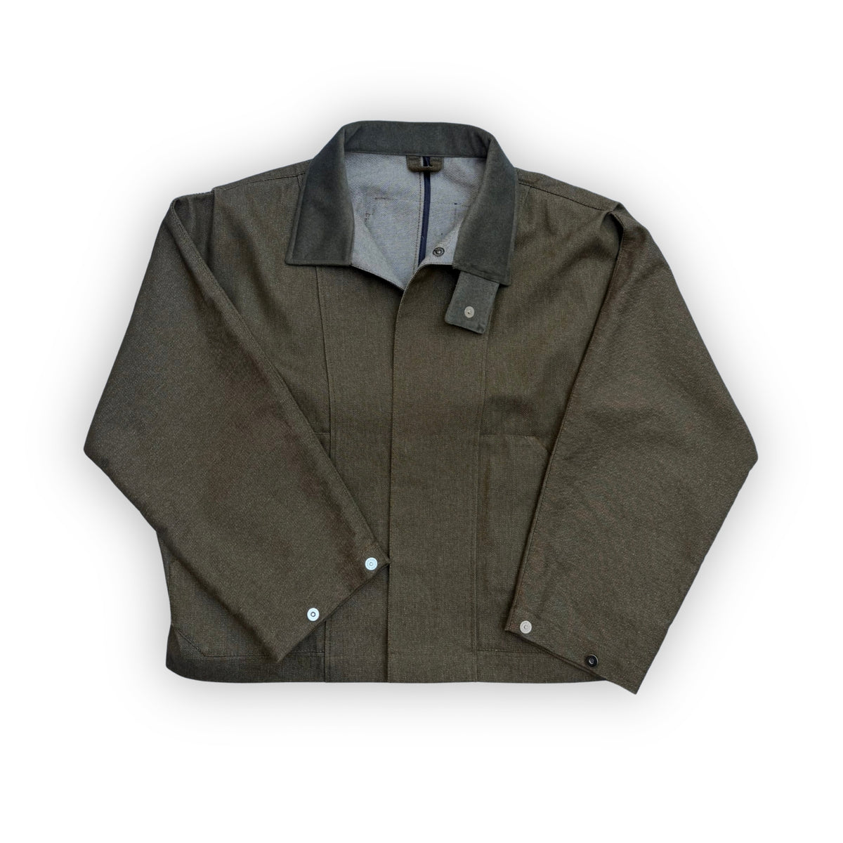 LA VESTE V—4