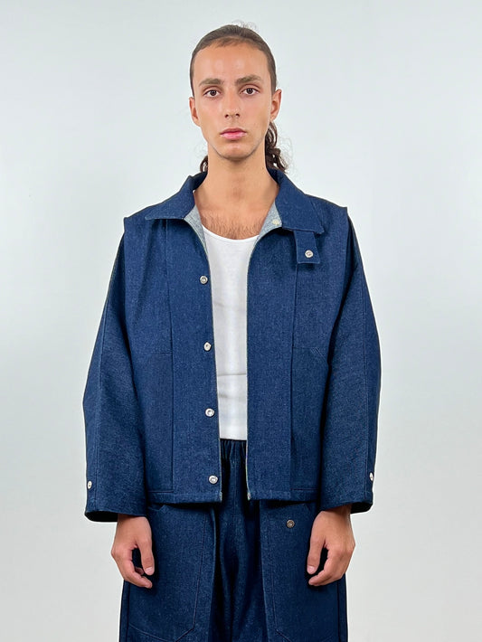 LA SUR-CHEMISE EN DENIM BRUT